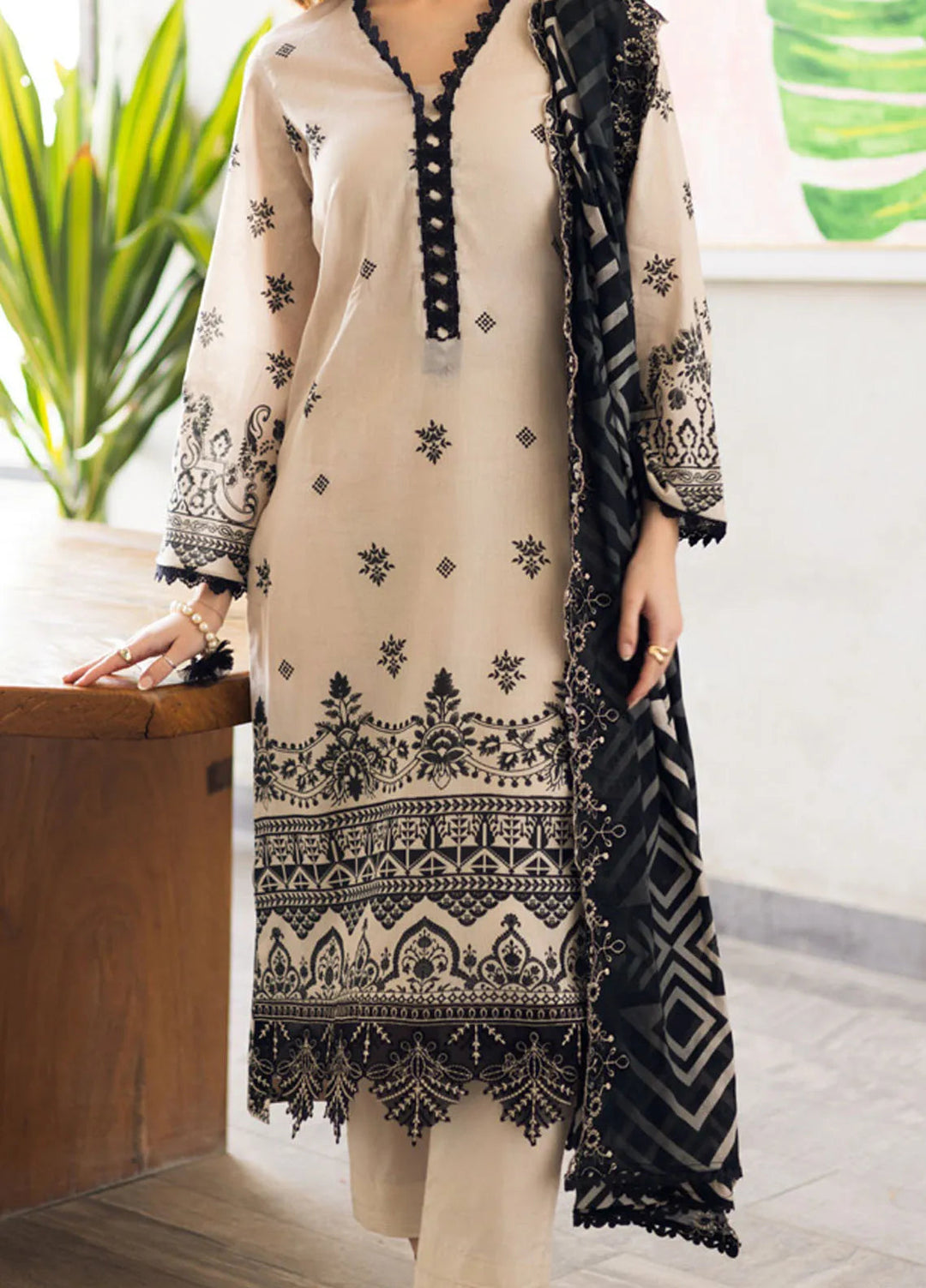 Aafreen by Riaz Arts Embroidered Lawn Suits Unstitched 3 Piece RA25AE AF-160 - Summer Collection