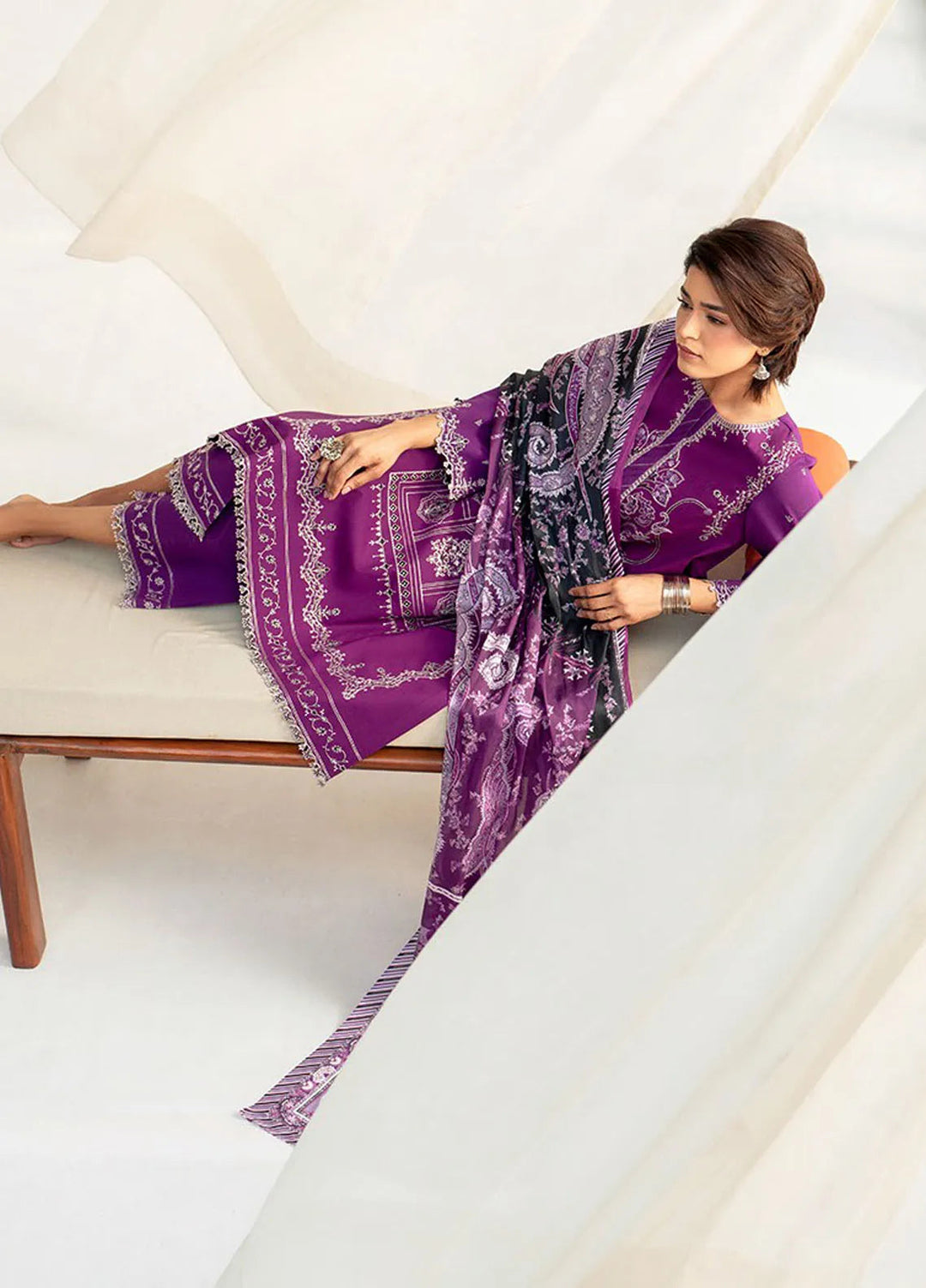 Aaina by Bin Ilyas Embroidered Lawn Suit Unstitched 3 Piece BI25AL 85 A - Summer Collection