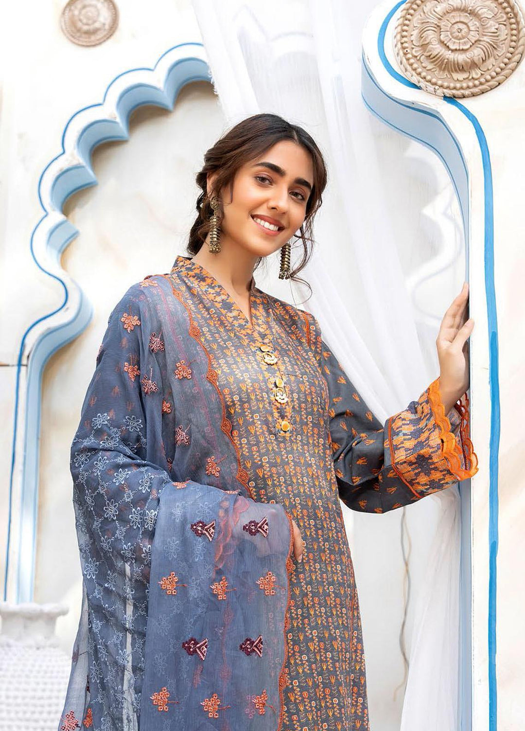 Aalaya Printed Lawn Suits Unstitched 3 Piece ALY22PL D-05 - Premium Collection
