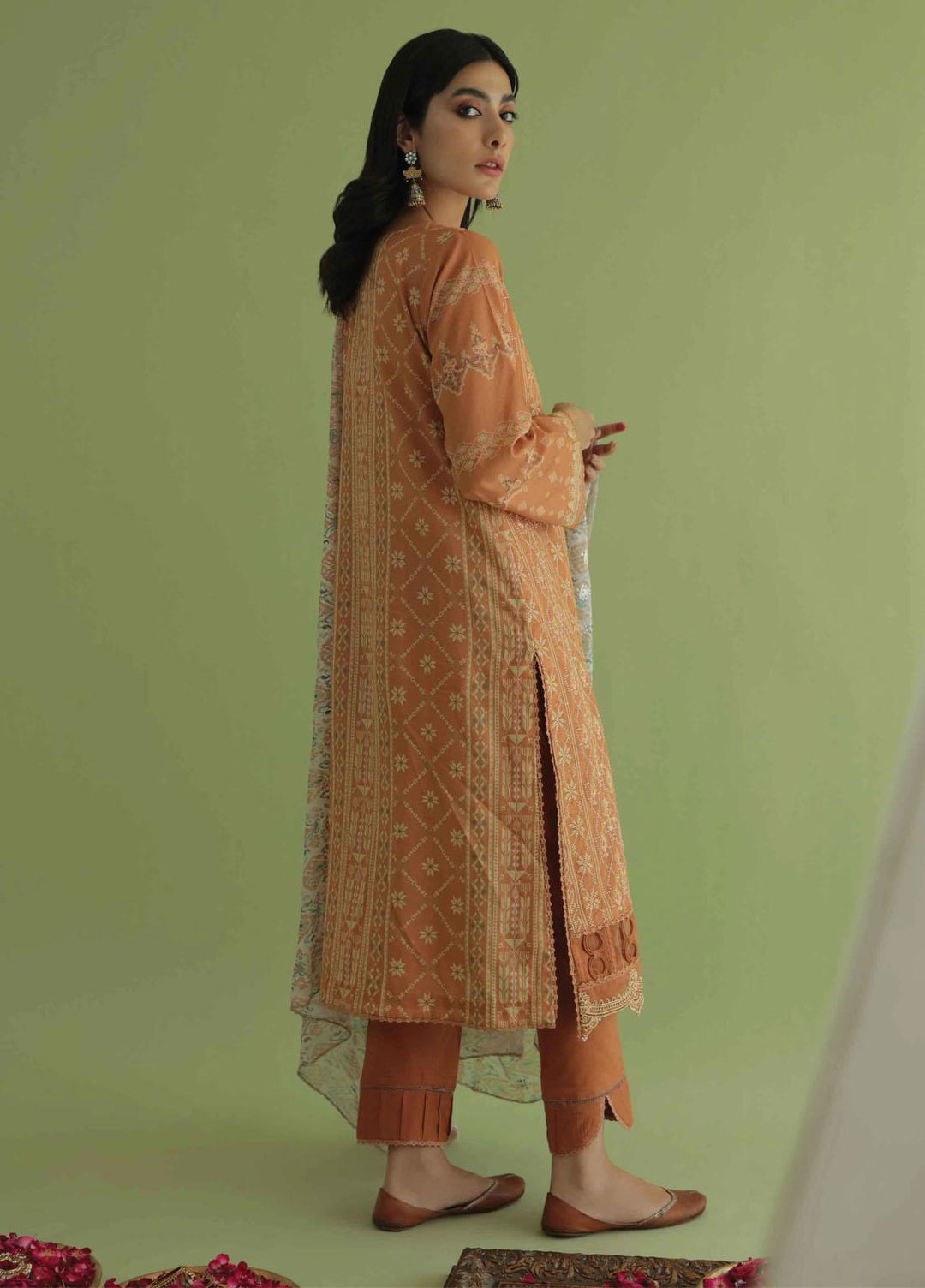 Aarzu By Aabyaan Embroidered Lawn Suits Unstitched 3 Piece ABY22A AA-06 Mehr - Luxury Collection