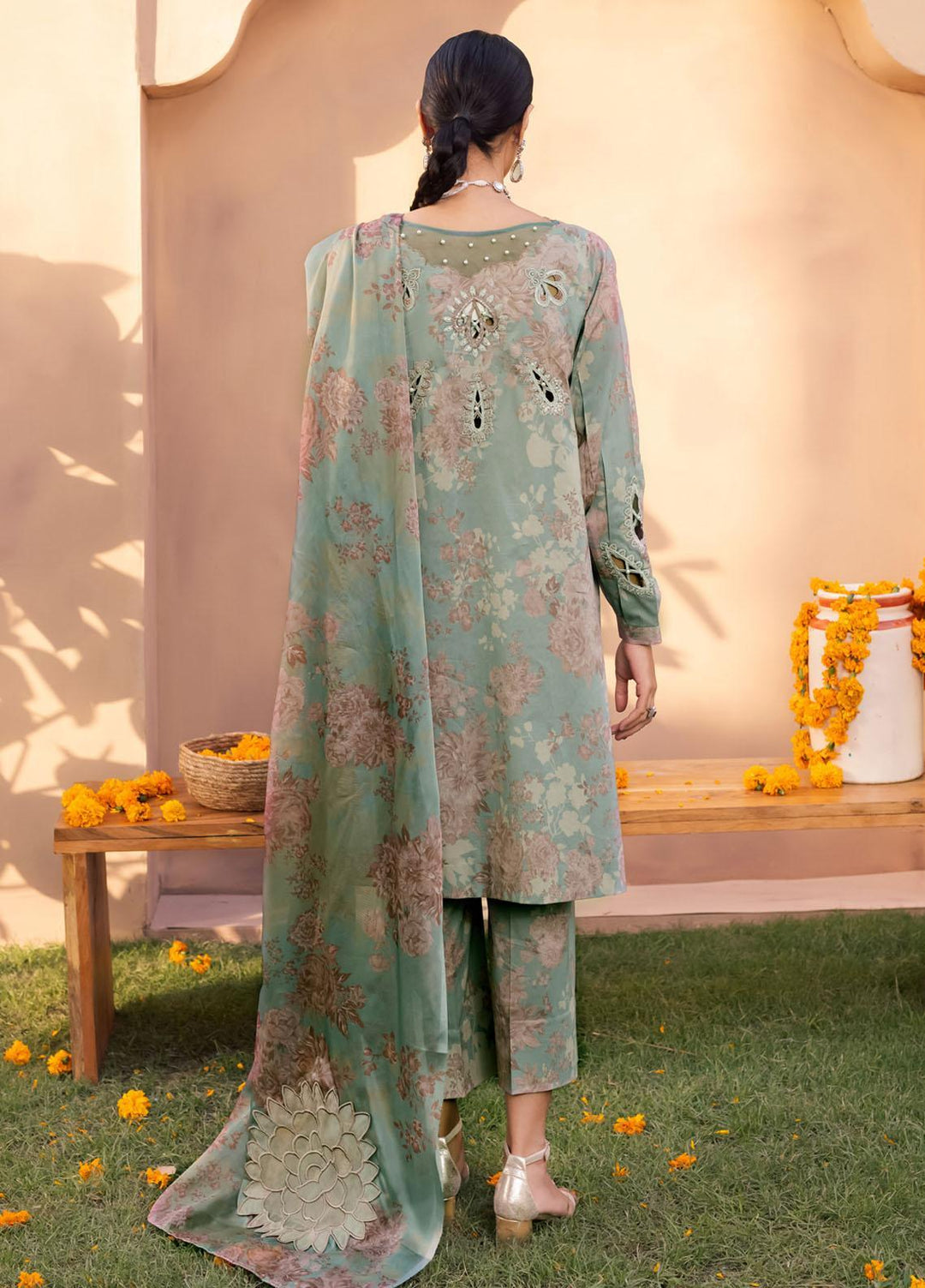 Aashiaan By Iznik Embroidered Lawn Suits Unstitched 3 Piece IZ23AS AL-11 Afra - Festive Collection
