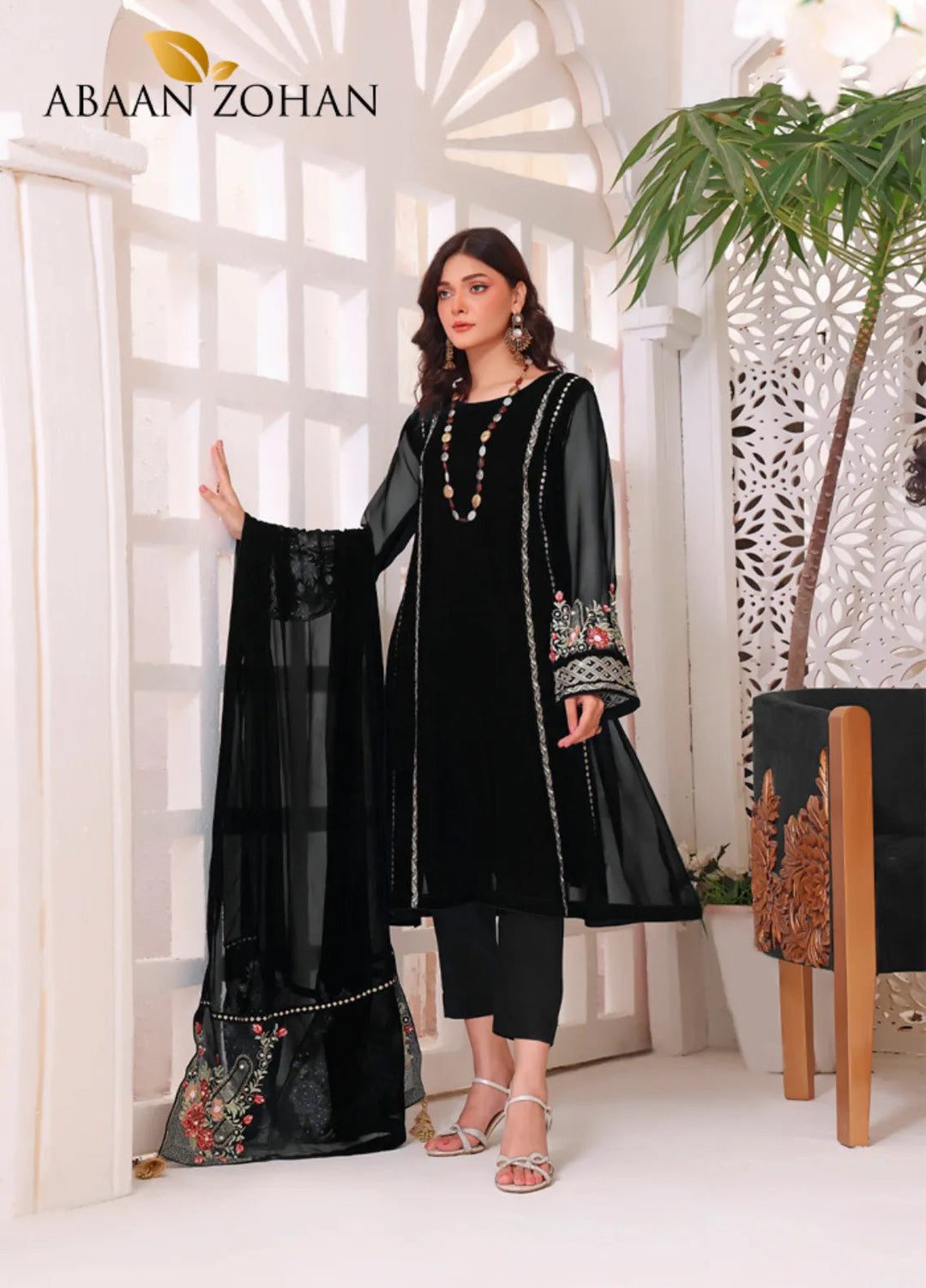 Abaan Zohan Pret Embroidered Chiffon 3 Piece Suit Zeenia Black