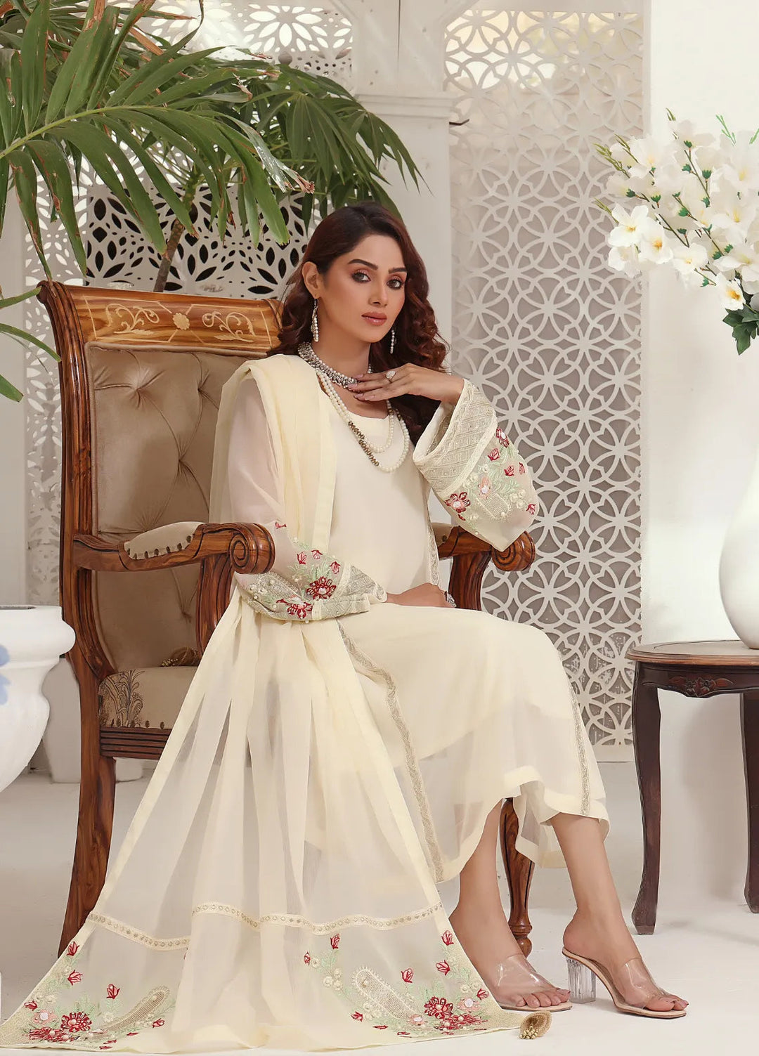 Abaan Zohan Pret Embroidered Chiffon 3 Piece Suit Zeenia Off white