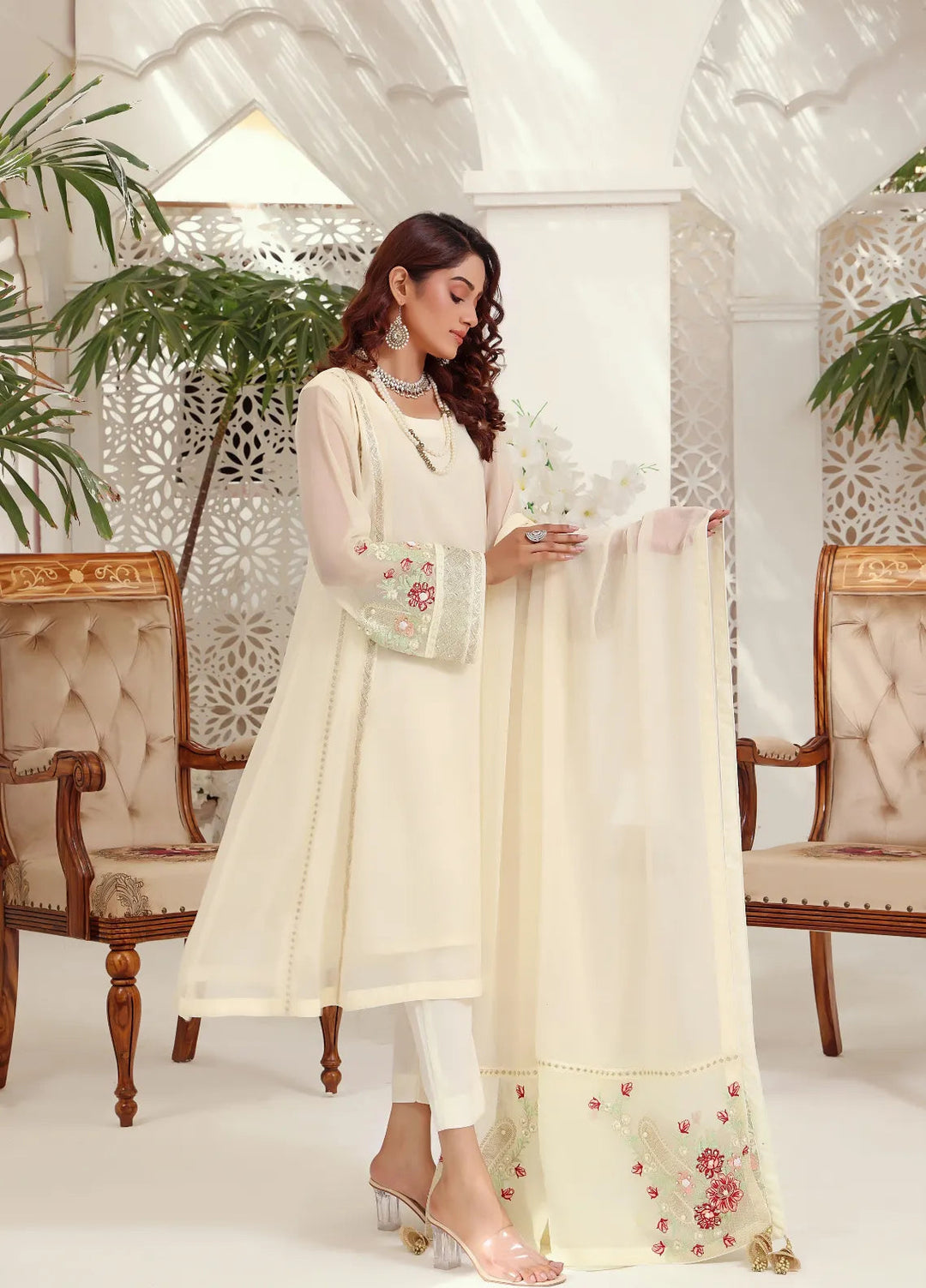 Abaan Zohan Pret Embroidered Chiffon 3 Piece Suit Zeenia Off white