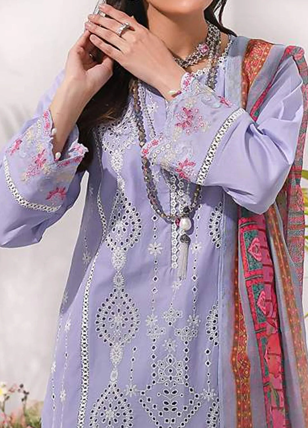 Addee Pret Embroidered Lawn 3 Piece Suit SM-039