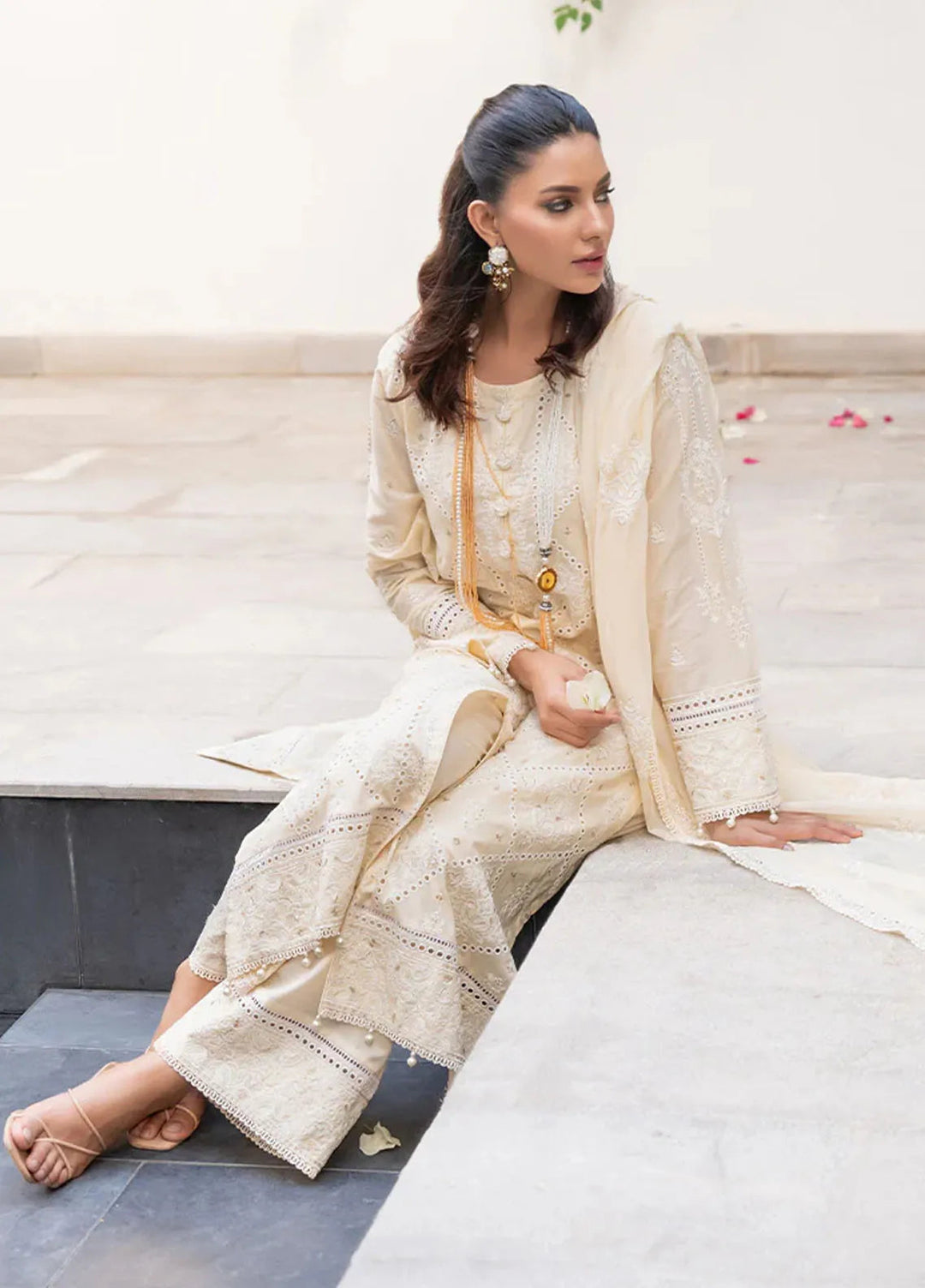 Addee Pret Embroidered Lawn 3 Piece Suit SM-048