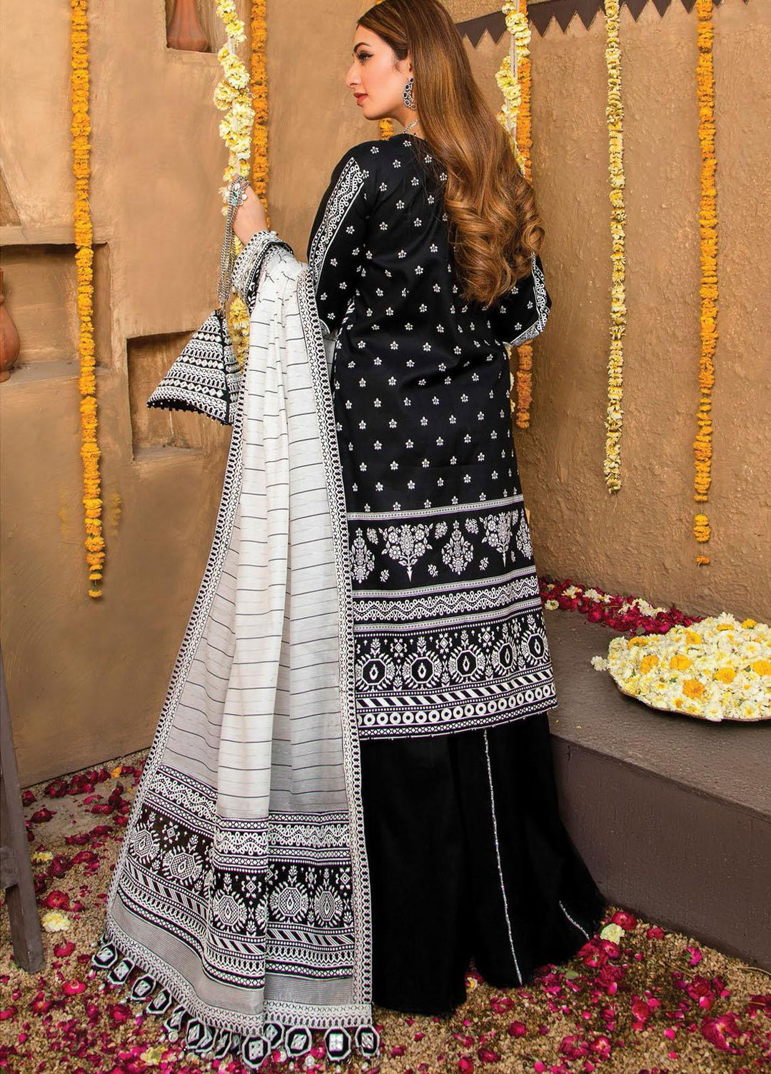 Afreen Viva by Anaya Embroidered Lawn Suits Unstitched 3 Piece AKC21A 02 Sabika - Luxury Collection