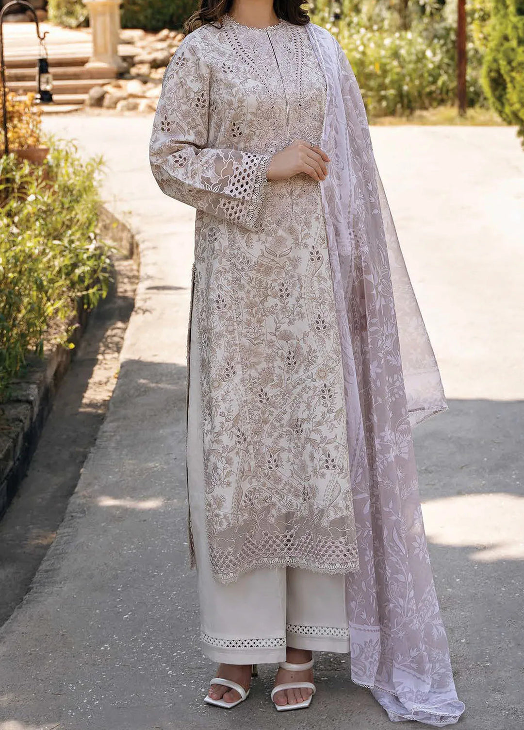 Afrozeh Embroidered Lawn Suit Unstitched 3 Piece AF25DH D-03 Lunetta A - Summer Collection