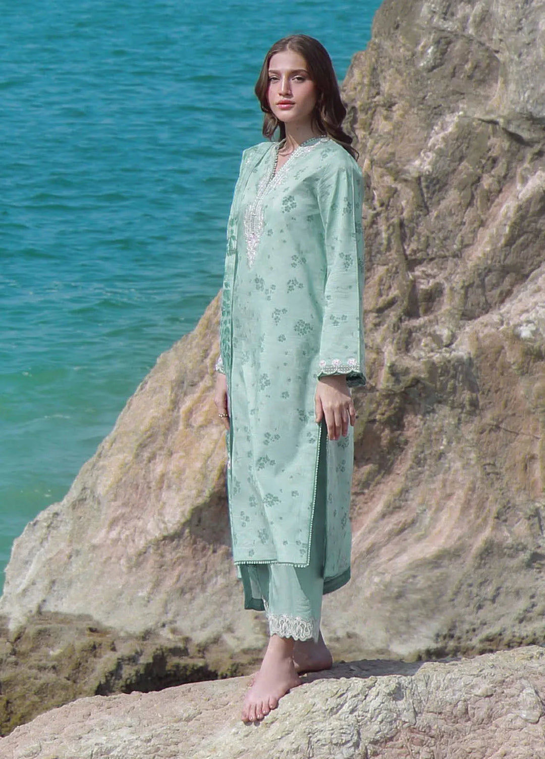 Afsanah by Seran Embroidered Lawn Suit Unstitched 3 Piece SRN25AL D-01 Nyla - Summer Collection