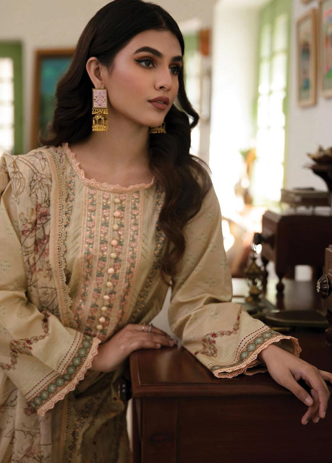 Afsaneh By Aabyaan Embroidered Lawn Suits Unstitched 3 Piece ABY23A AL-07 Hayaat - Luxury Collection