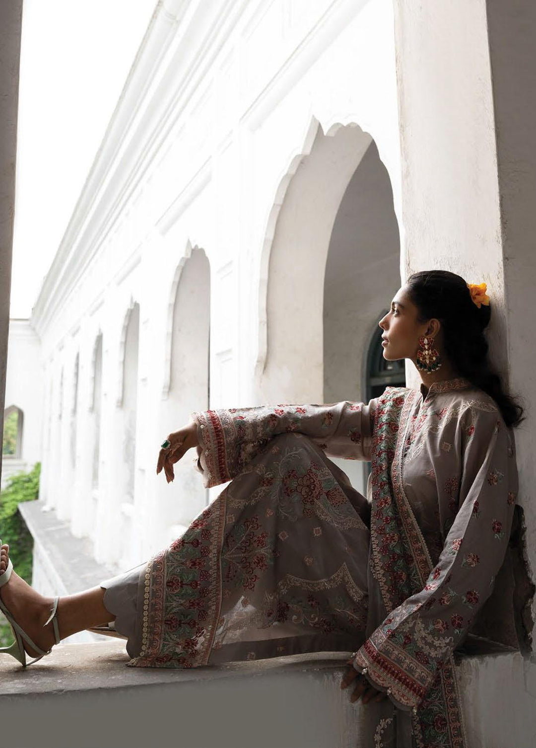 AIK Atelier Embroidered Lawn Suits Unstitched 3 Piece AIK23M Look 05 - Festive Collection