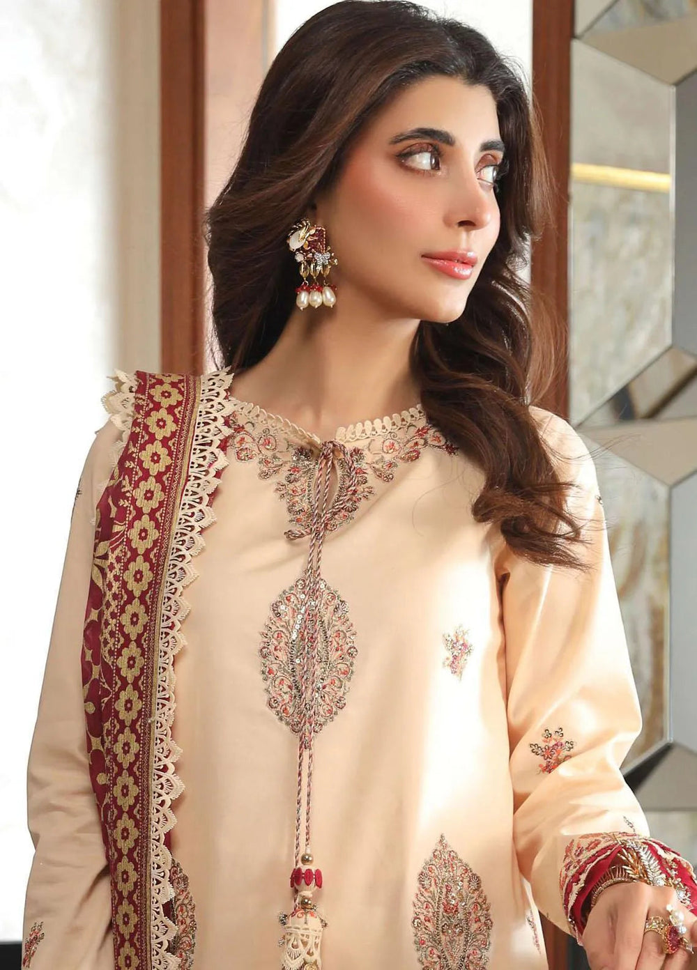 Aira By Asim Jofa Embroidered Cambric Unstitched Suit 3 Piece AJ23A AJAI-17 - Eid Collection