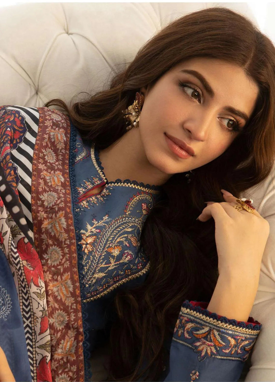 Aira By Asim Jofa Embroidered Cambric Unstitched Suit 3 Piece AJ23A AJAI-21 - Eid Collection