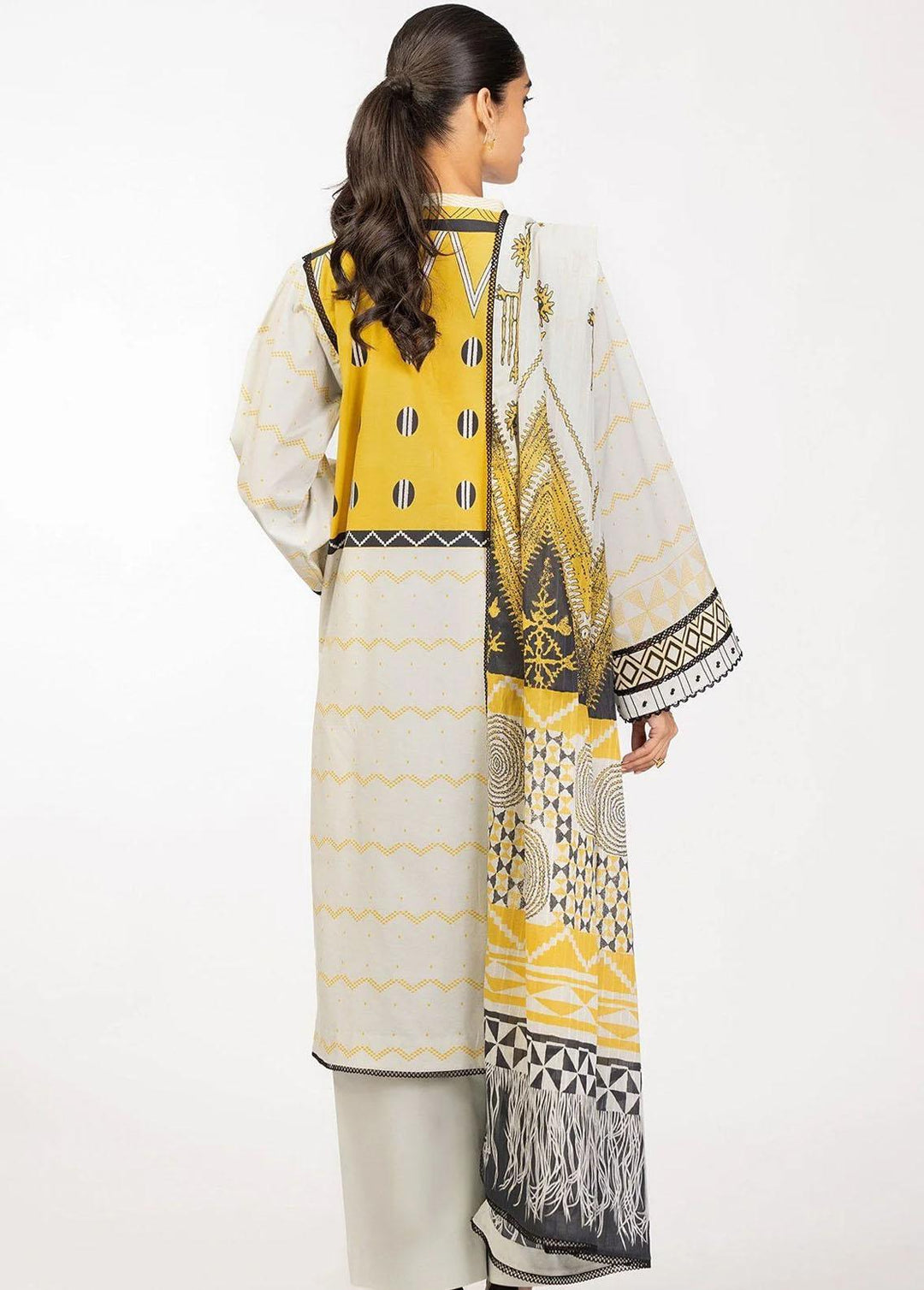 Al Karam Printed Cambric Suits Unstitched 3 Piece AK22-SS3 MS-19-22-White - Winter Collection