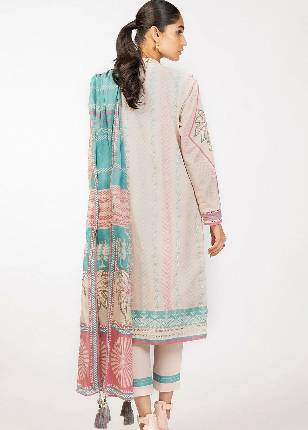 Al Karam Printed Cambric Suits Unstitched 3 Piece AK22-SS3 MS-24-22-Light Pink - Winter Collection