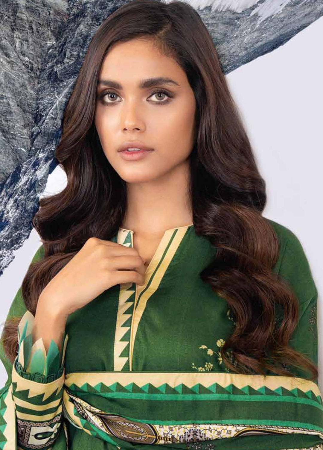 Al Karam Printed Viscose Suits Unstitched 3 Piece AK21W FW-7.1-21 Green - Winter Collection