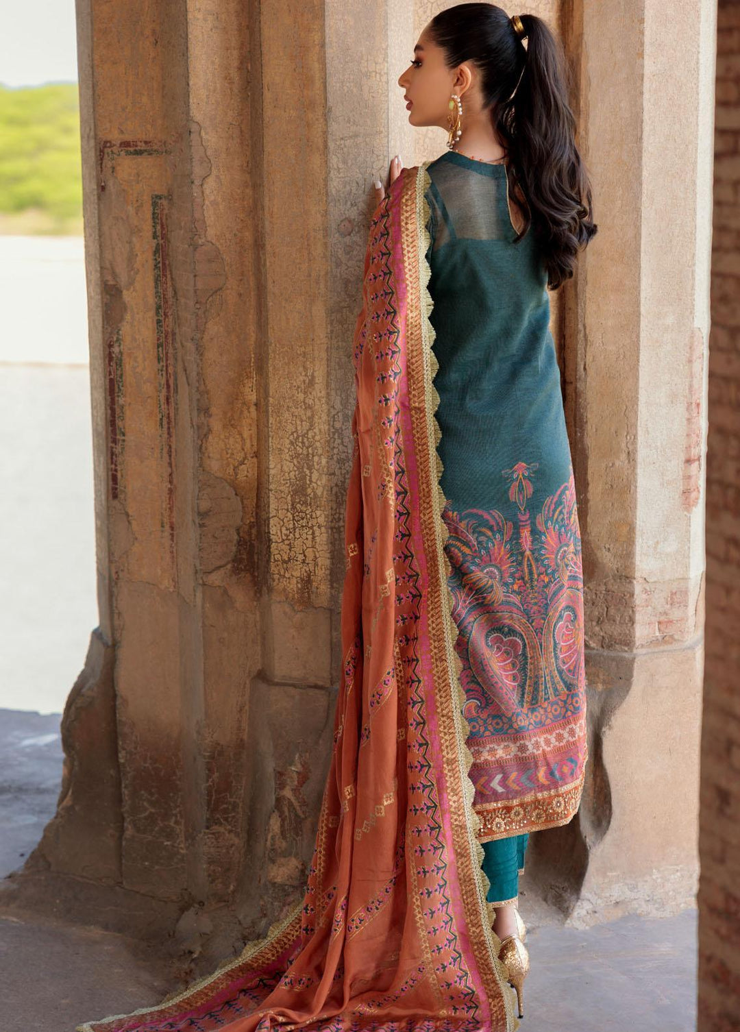 Alannah By Emaan Adeel Embroidered Lawn Suits Unstitched 3 Piece EA22A AL-10 - Festive Collection