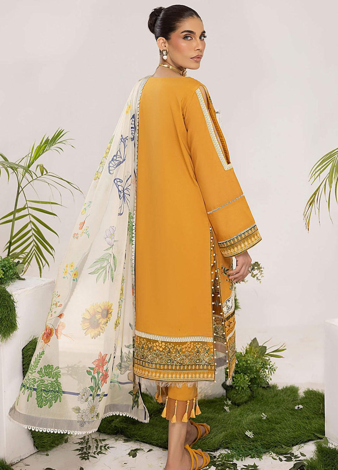 Aleyna By Asifa & Nabeel Embroidered Lawn Suits Unstitched 3 Piece AN23AL ALV-12 Lyra - Summer Collection