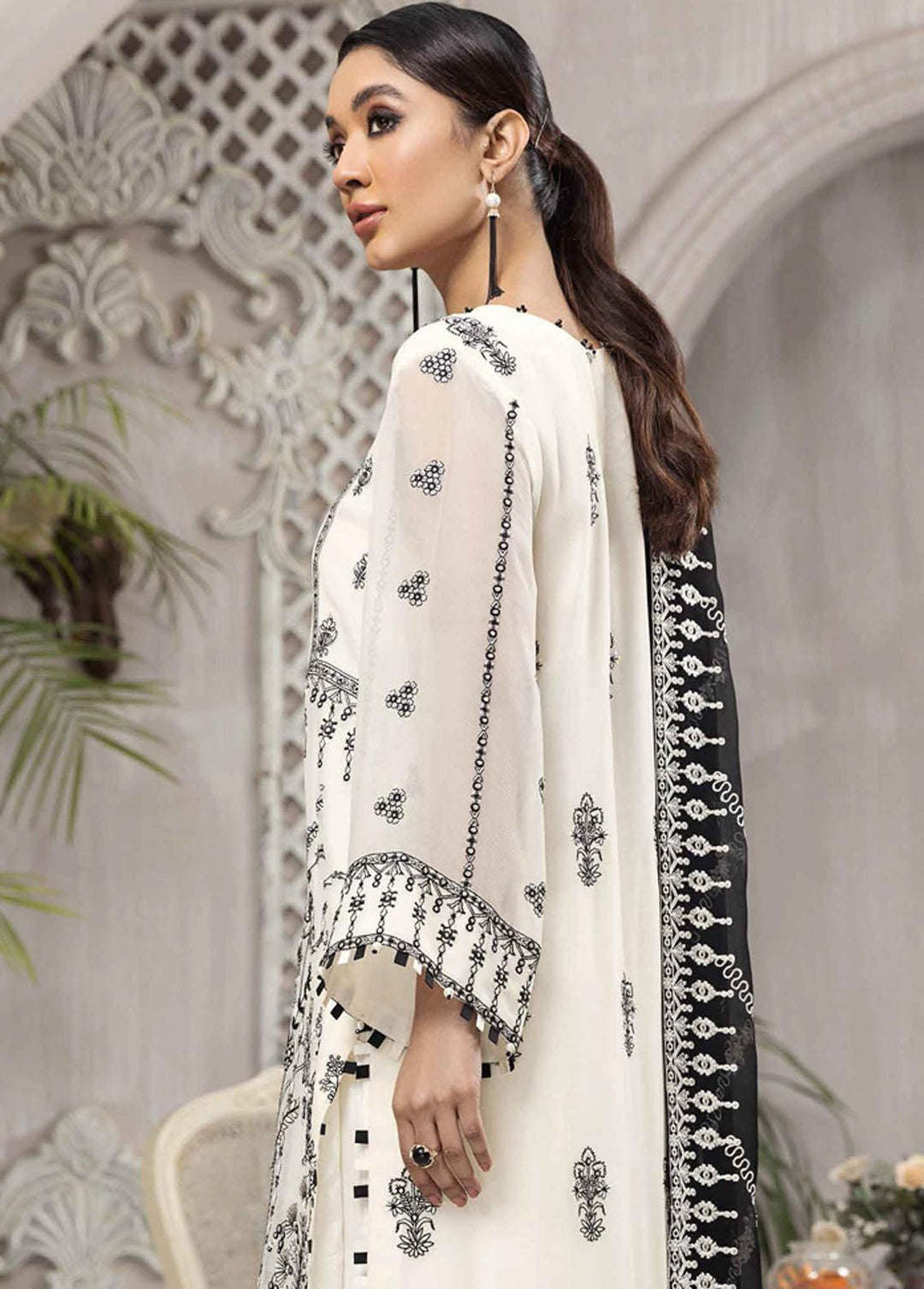 Ek Dastaan By Alizeh Fashion Embroidered Chiffon Suits Unstitched 3 Piece AFB22ED 04 Pasbaan - Festive Collection