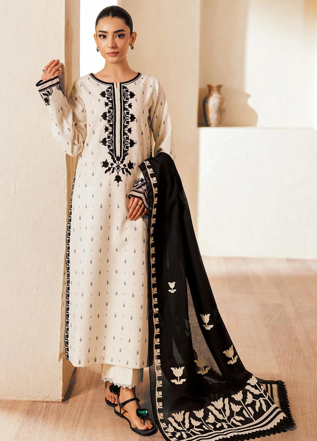 Amari by RajBari Embroidered Lawn Suits Unstitched 3 Piece RB25A D-05 - Summer Collection