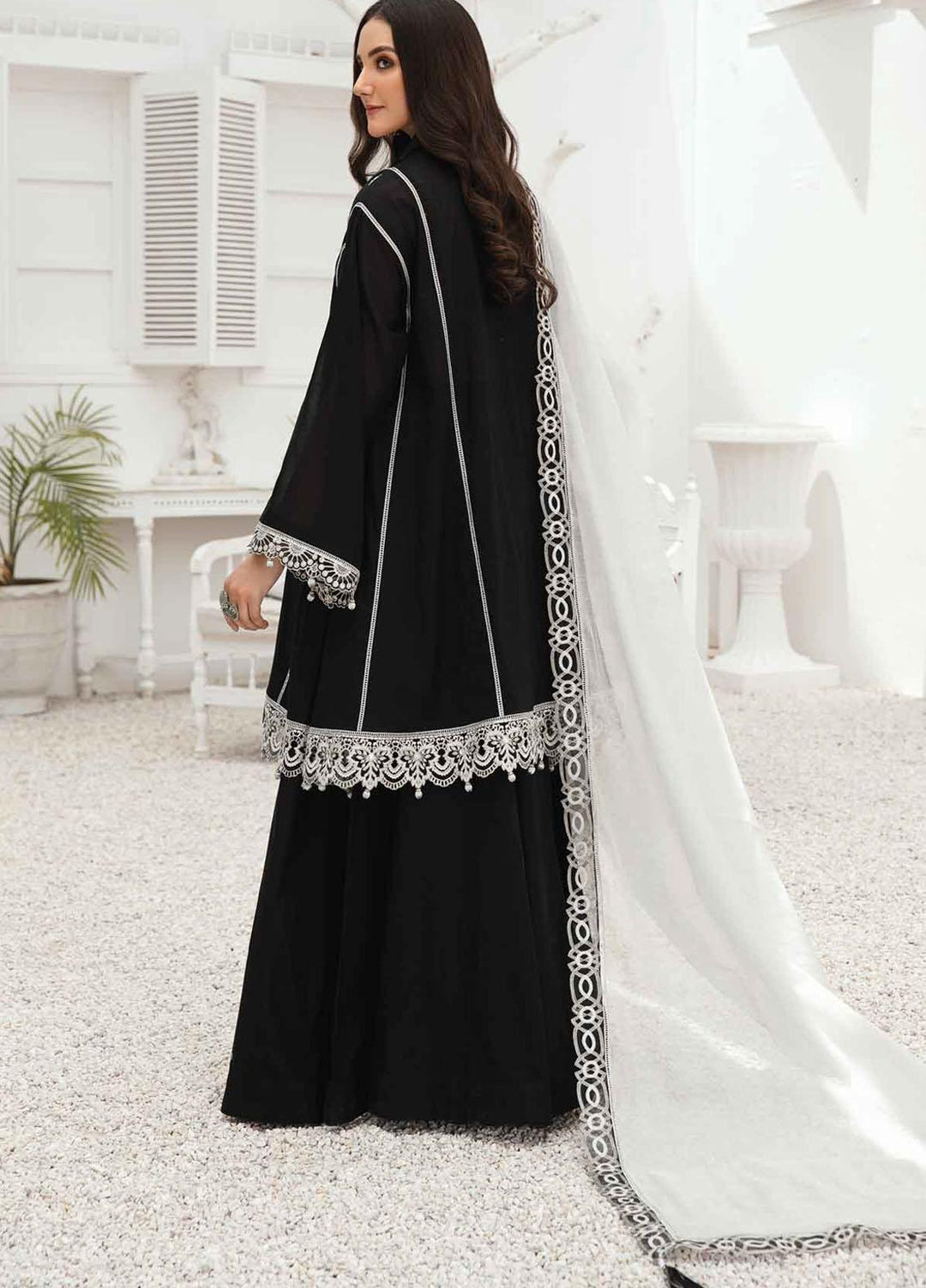 Anamta by Mahwish Ishtiaq Embroidered Lawn Suits Unstitched 3 Piece ANT21E 08 Black Magic - Luxury Collection