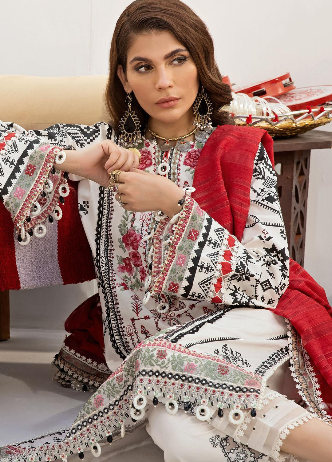 Anaya By Kiran Chaudhry Embroidered Lawn Suits Unstitched 3 Piece AKC21E AE21-07 AMAL - Luxury Collection