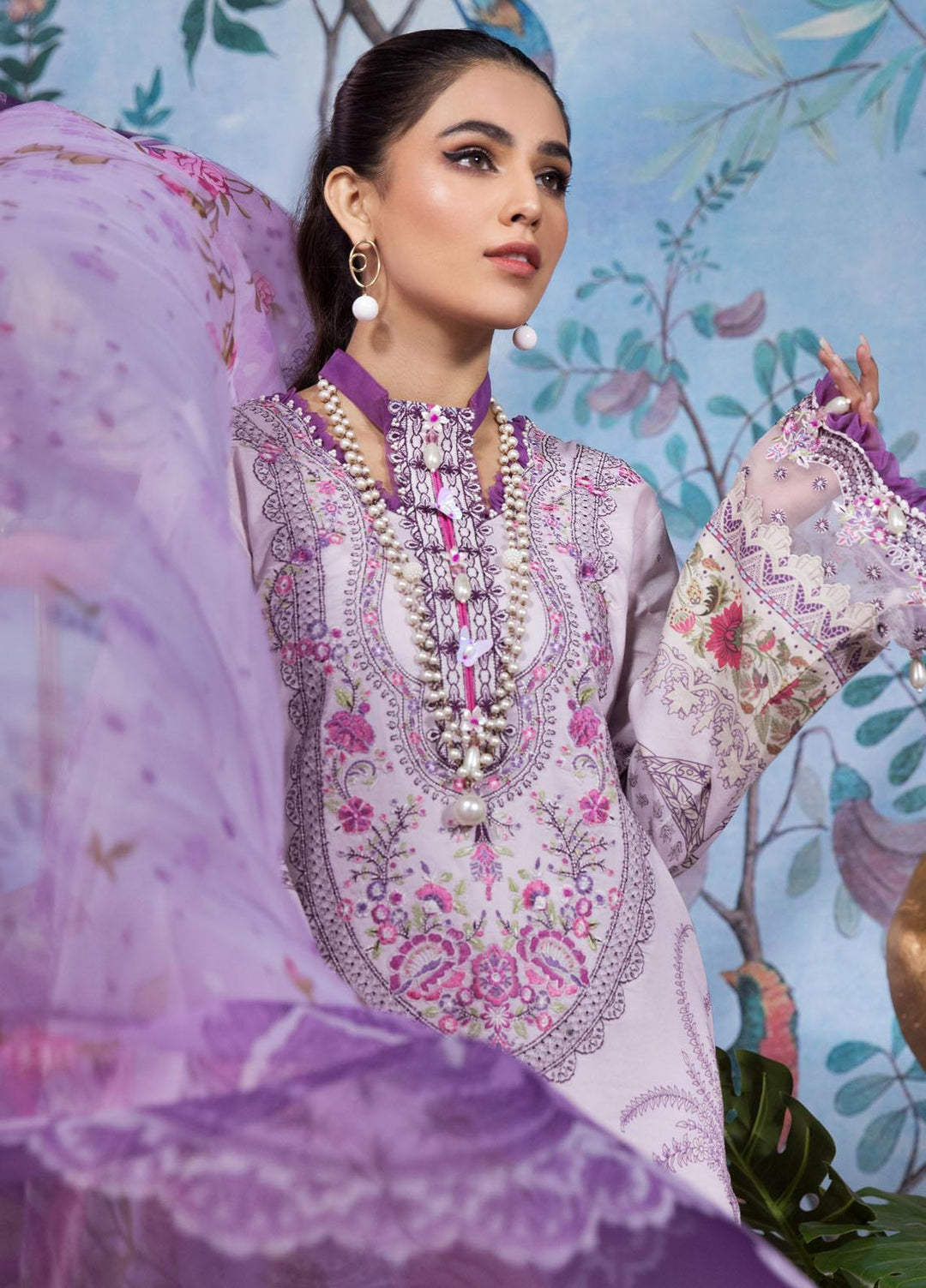 Anaya By Kiran Chaudhry Embroidered Lawn Suits Unstitched 3 Piece AKC22VL VL22-08-ALLANA - Luxury Summer Collection