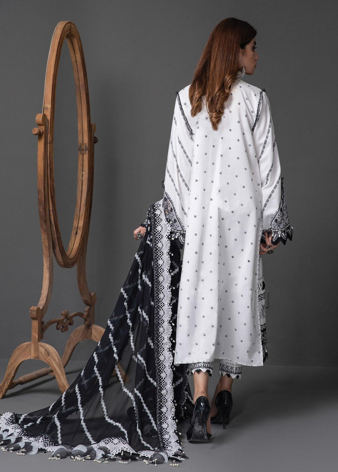 Monochrome Mystique By Anaya Embroidered Lawn Suits Unstitched 3 Piece AKC22MM ALM21-02-Urwa - Black & White Collection