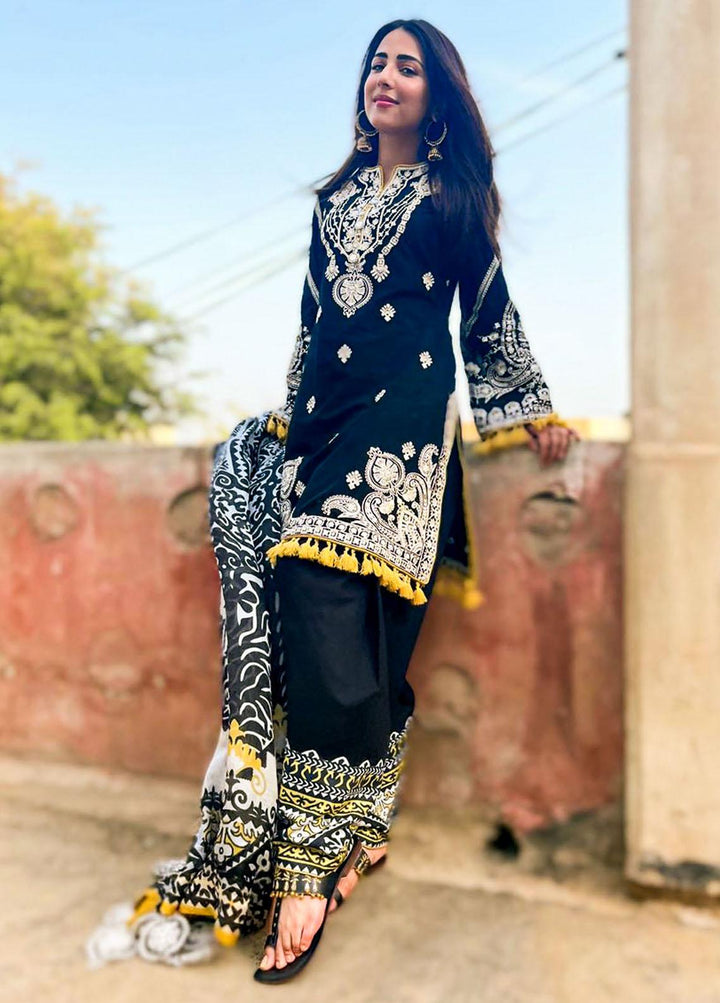 Anaya By Kiran Chaudhry Embroidered Lawn Suits Unstitched 3 Piece AK21KR 04-CYRA - Summer Collection