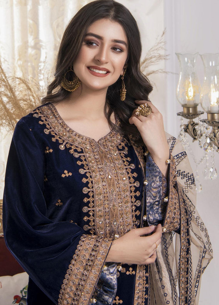 Andaaz by Lussoro Embroidered Velvet Suits Unstitched 3 Piece LR22VU Crimson -03 - Luxury Velvet Collection