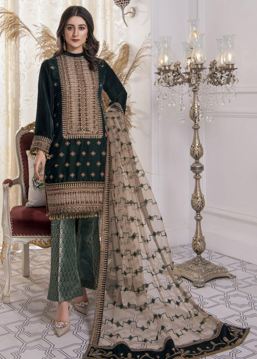 Andaaz by Lussoro Embroidered Velvet Suits Unstitched 3 Piece LR22VU Royal Glint -01 - Luxury Velvet Collection