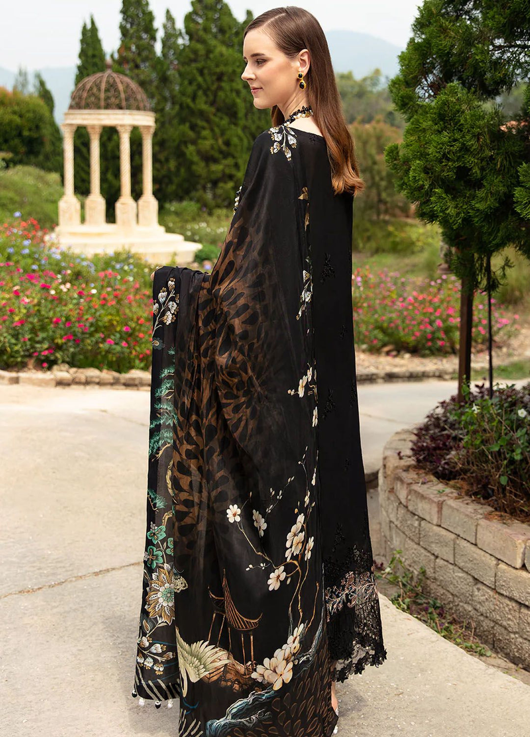 Andaaz by Ramsha Embroidered Lawn Suits Unstitched 3 Piece RSH24AL Z-801 - Luxury Collection