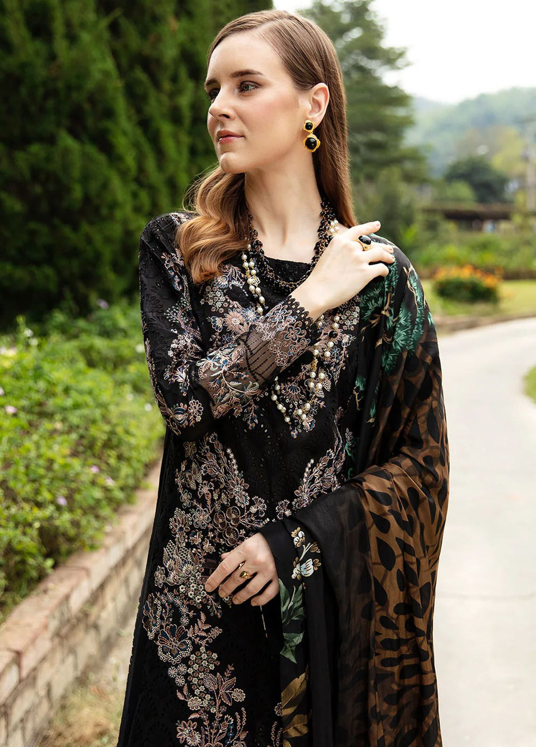 Andaaz by Ramsha Embroidered Lawn Suits Unstitched 3 Piece RSH24AL Z-801 - Luxury Collection