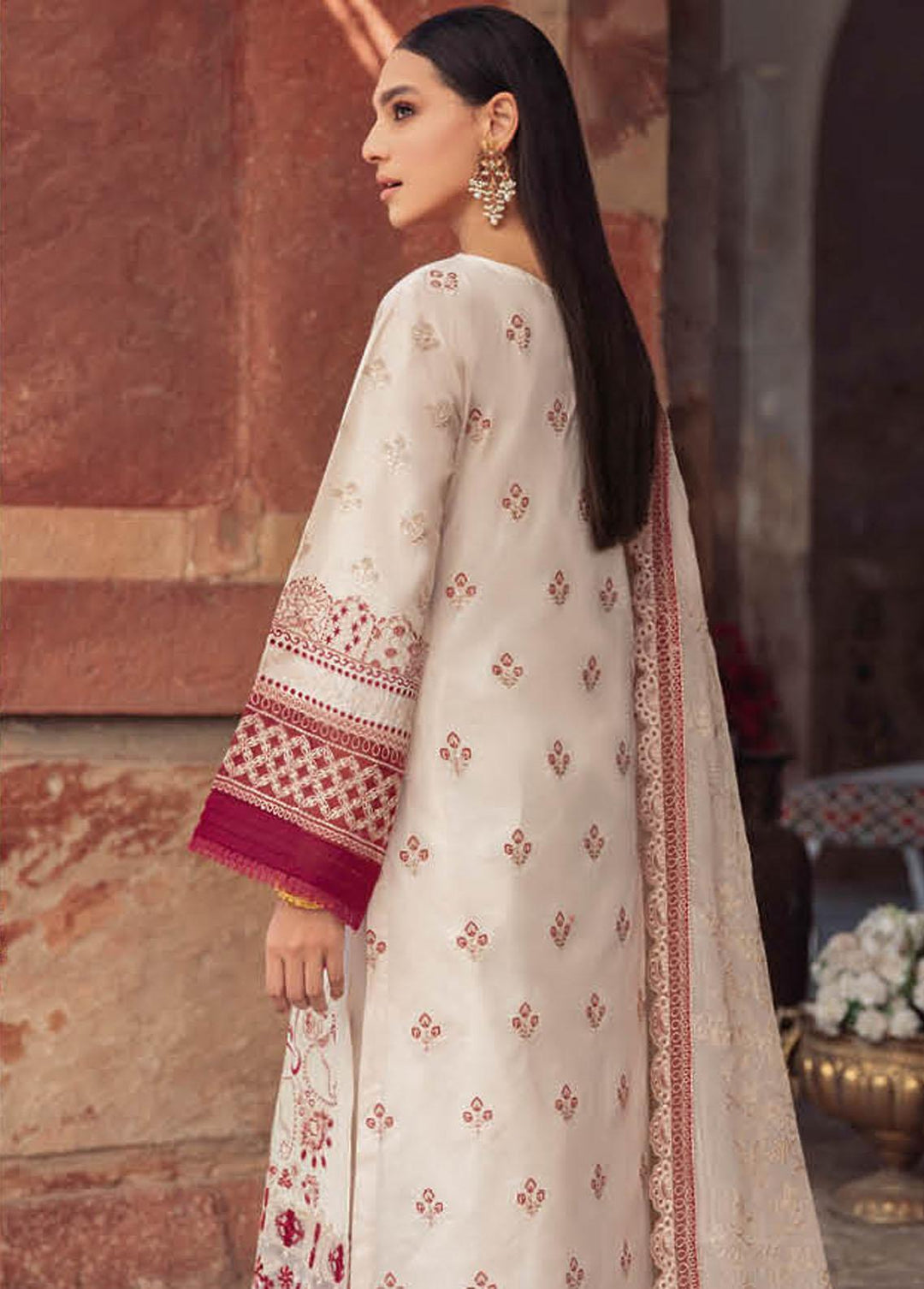 Andaaz by Ramsha Embroidered Lawn Suits Unstitched 3 Piece RSH22-A2 Z-202 - Luxury Collection