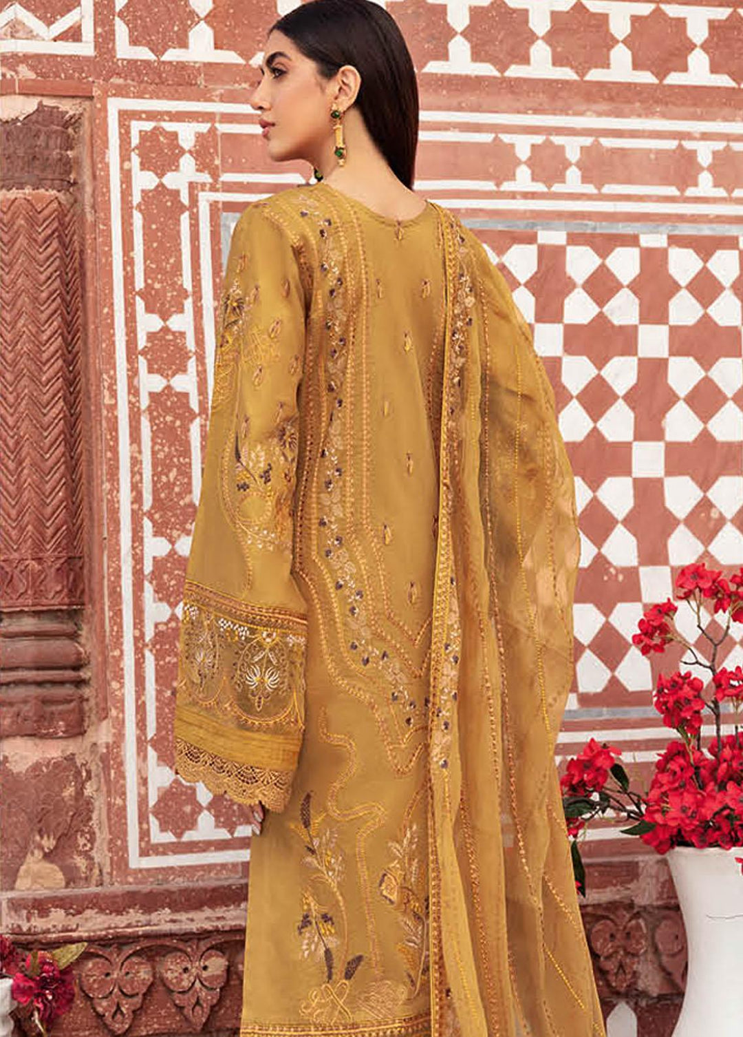 Andaaz by Ramsha Embroidered Lawn Suits Unstitched 3 Piece RSH22-A2 Z-206 - Luxury Collection