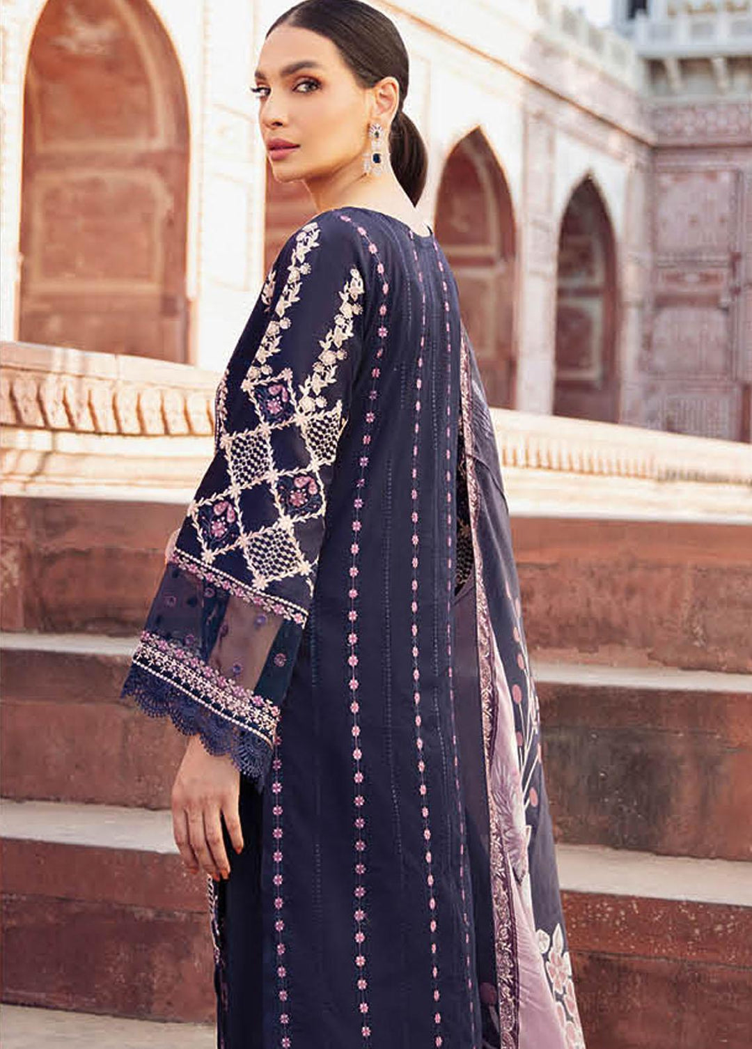 Andaaz by Ramsha Embroidered Lawn Suits Unstitched 3 Piece RSH22-A2 Z-210 - Luxury Collection