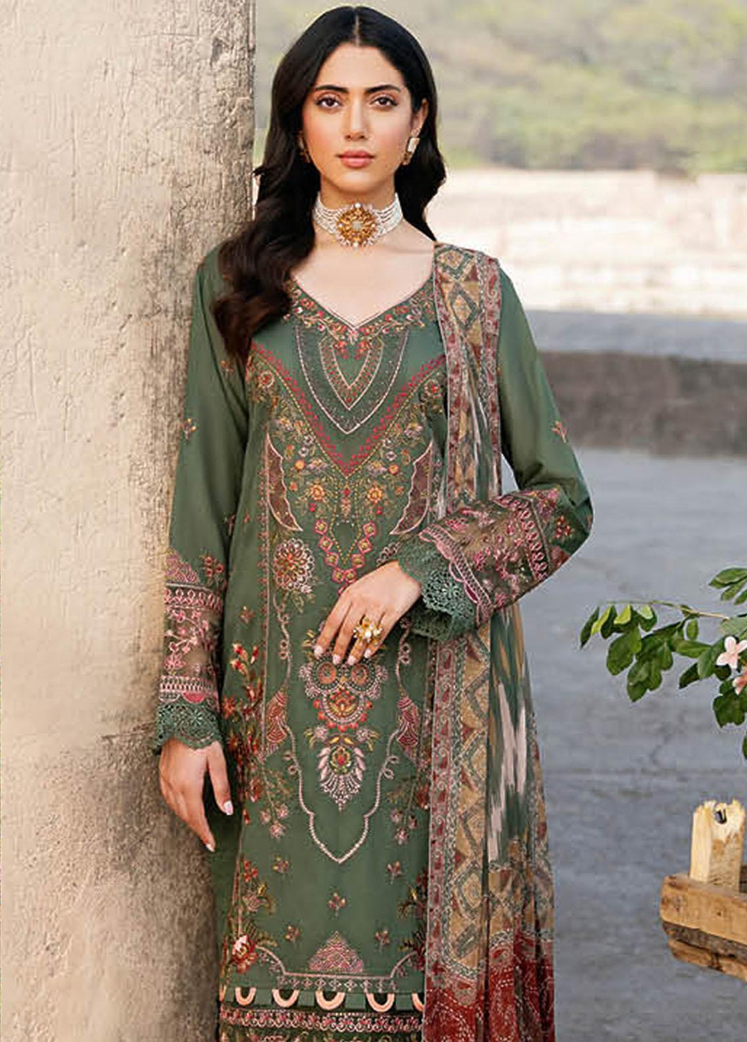 Andaaz By Ramsha Embroidered Lawn Suits Unstitched 3 Piece RSH23-A6 Z-602 - Luxury Collection