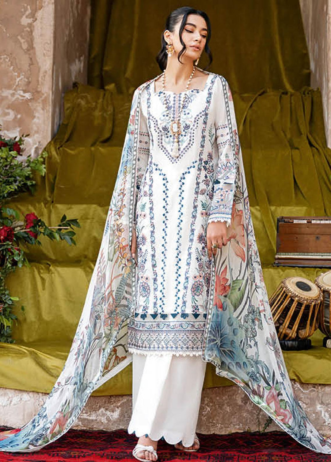 Andaaz By Ramsha Embroidered Lawn Suits Unstitched 3 Piece RSH23-A6 Z-607 - Luxury Collection