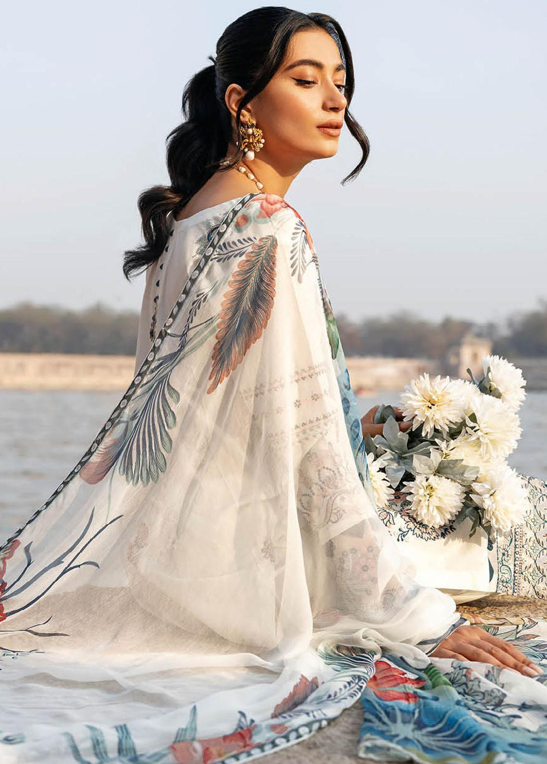 Andaaz By Ramsha Embroidered Lawn Suits Unstitched 3 Piece RSH23-A6 Z-607 - Luxury Collection