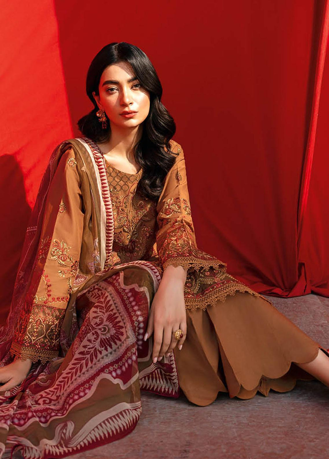 Andaaz By Ramsha Embroidered Lawn Suits Unstitched 3 Piece RSH23-A6 Z-608 - Luxury Collection