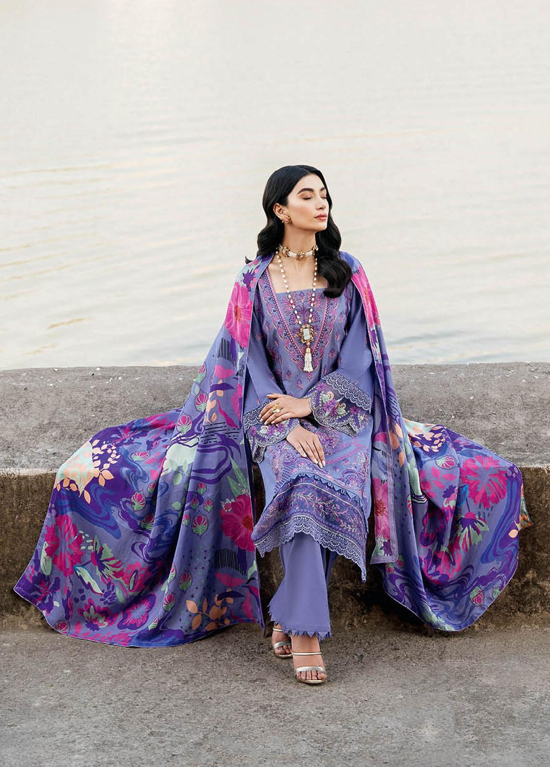 Andaaz By Ramsha Embroidered Lawn Suits Unstitched 3 Piece RSH23-A6 Z-610 - Luxury Collection