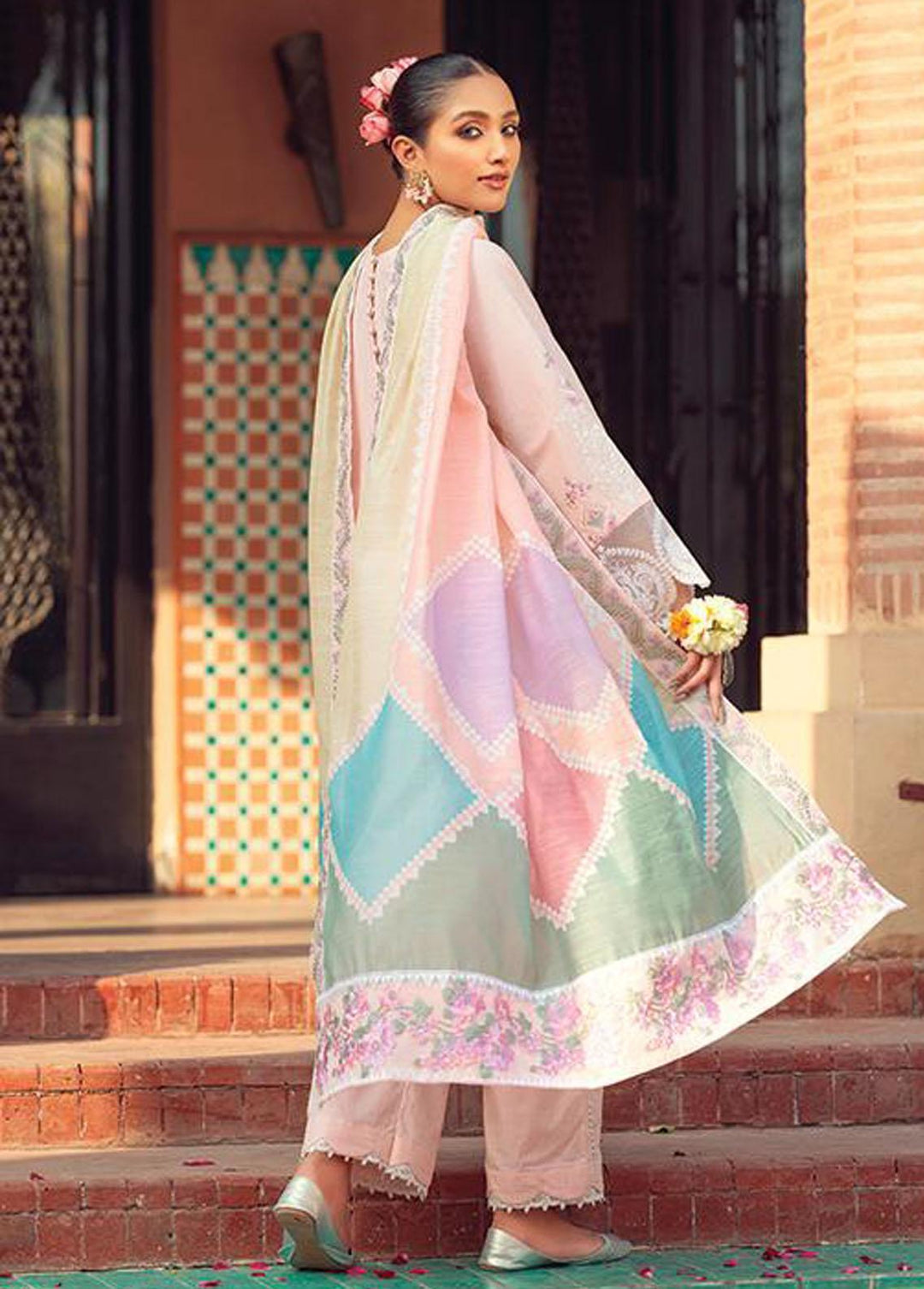 Angan By Noorangi Embroidered Lawn Suits Unstitched 3 Piece NG22A NRASS-01 - Premium Collection