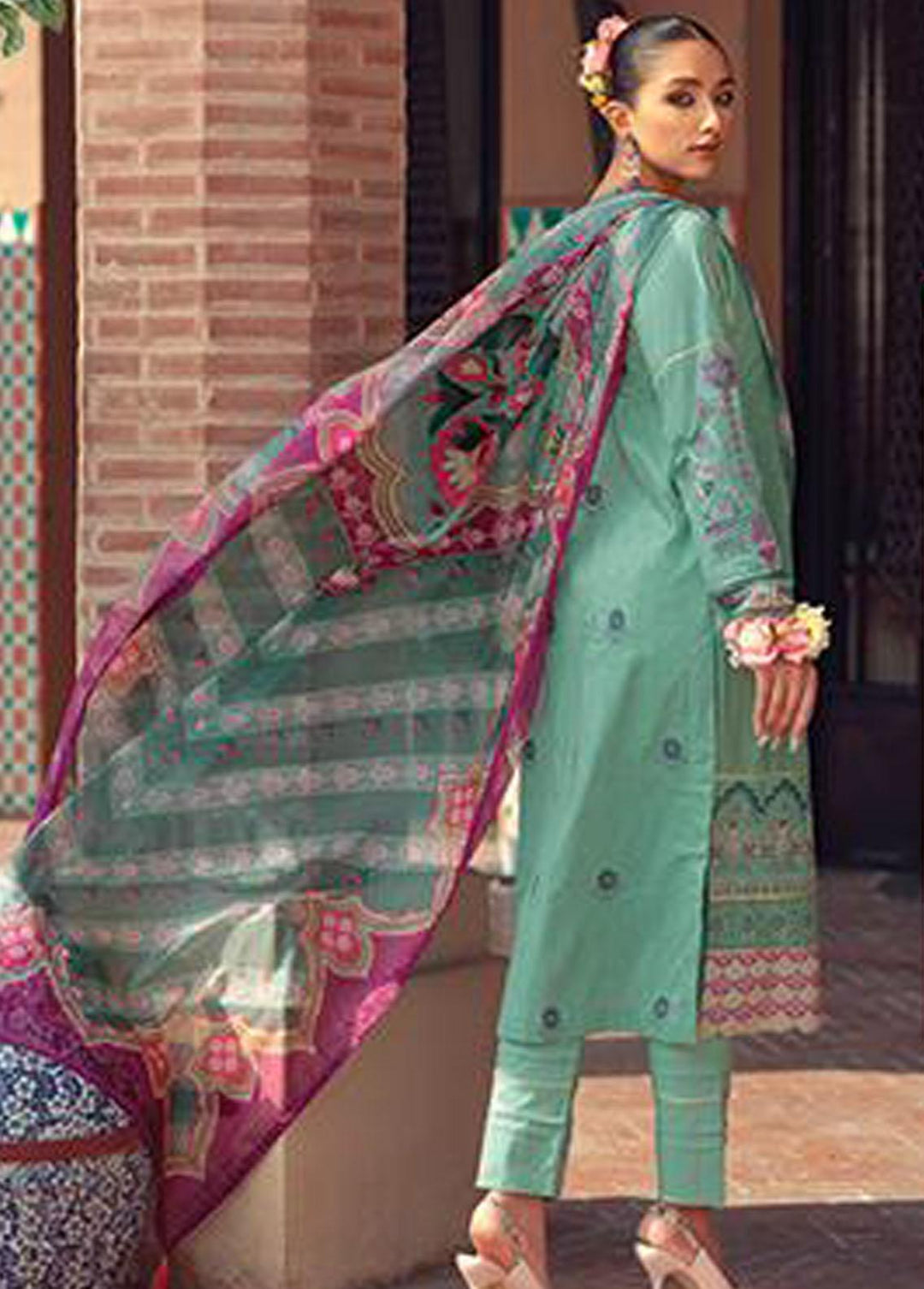 Angan By Noorangi Embroidered Lawn Suits Unstitched 3 Piece NG22A NRASS-05 - Premium Collection