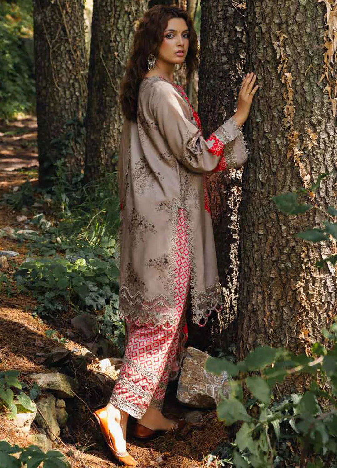 Aniiq By Charizma Embroidered Staple Suit Unstitched 3 Piece CRZ24A ANW4-04 - Winter Collection