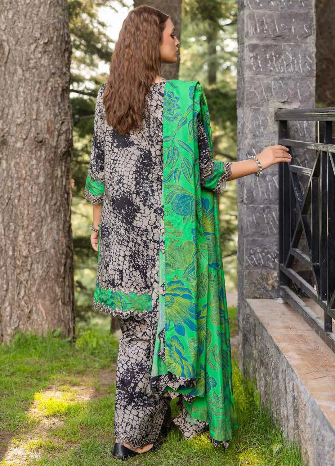 Aniiq By Charizma Embroidered Staple Suit Unstitched 3 Piece CRZ24A ANW4-09 - Winter Collection