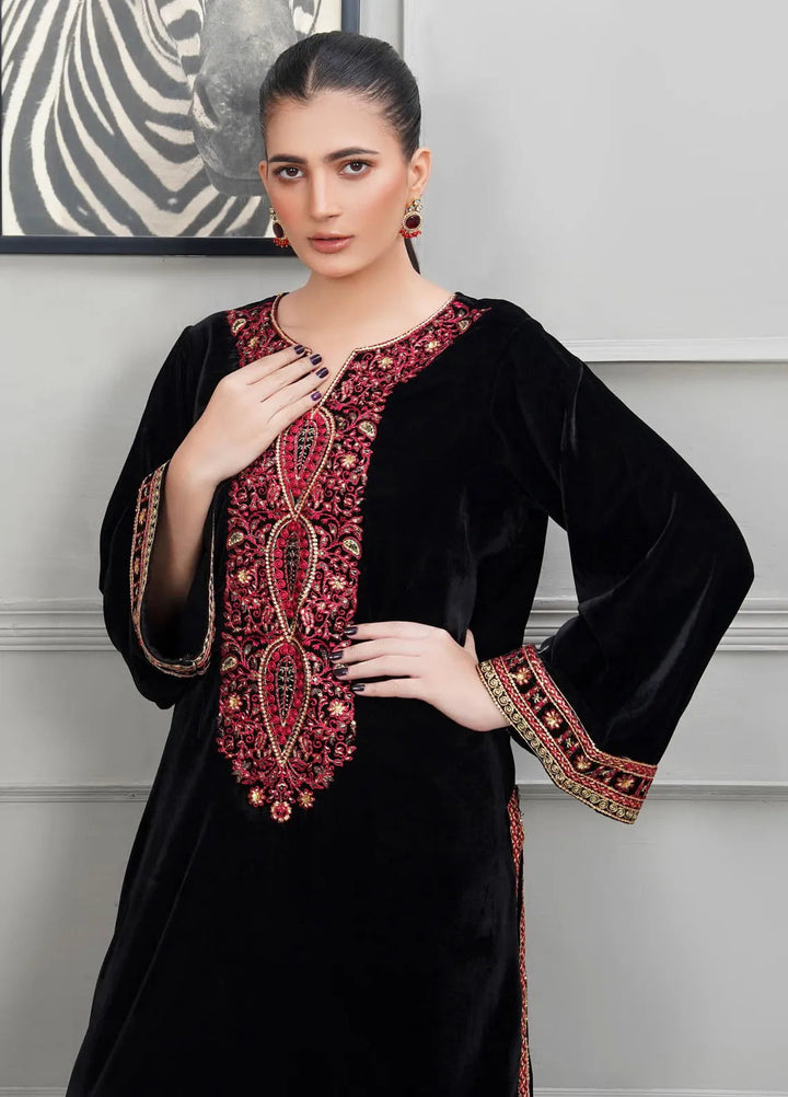 Apricity By Pashmire Pret Embroidered Karandi 3 Piece Suit Viola