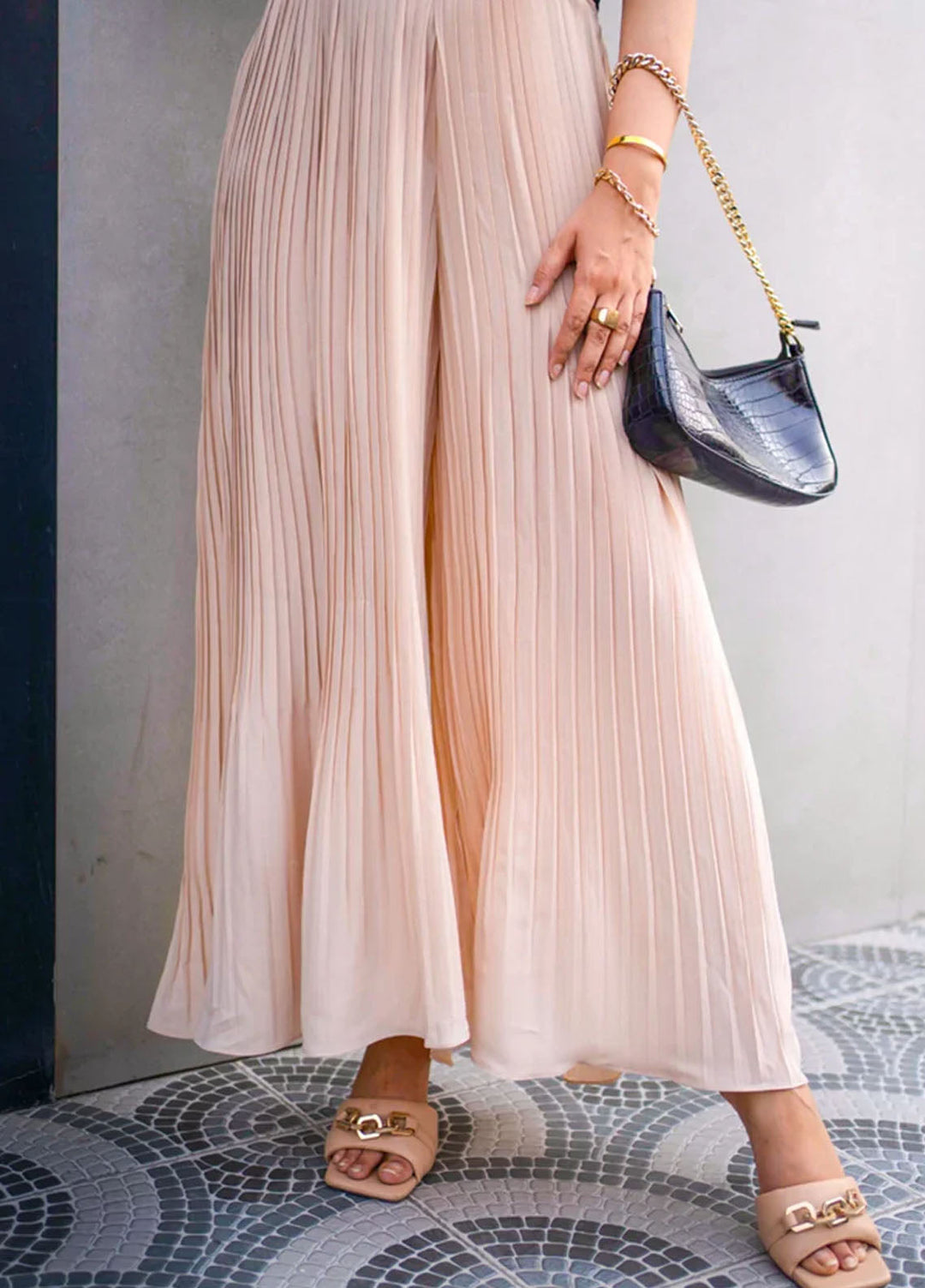 Apricocia Pret Plain Crepe Skirt Pleated Beige