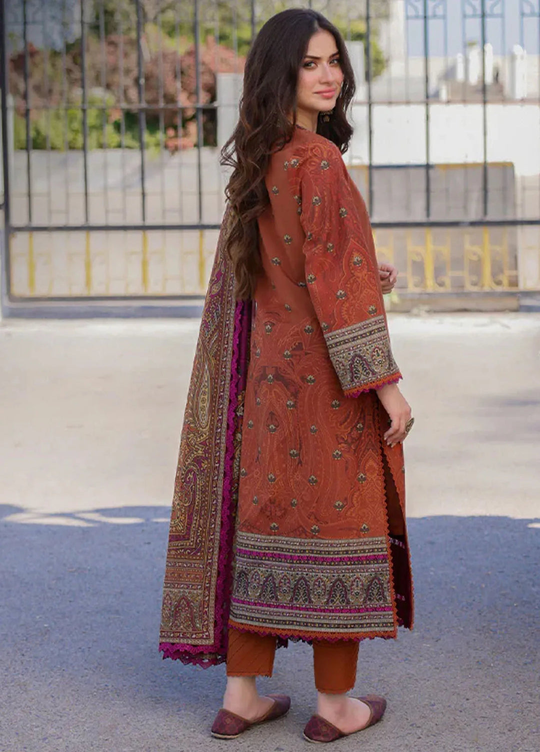 Arabic Lawn By Asim Jofa Printed Suit Unstitched 3 Piece AJ24AL AJPL-05 - Summer Collection