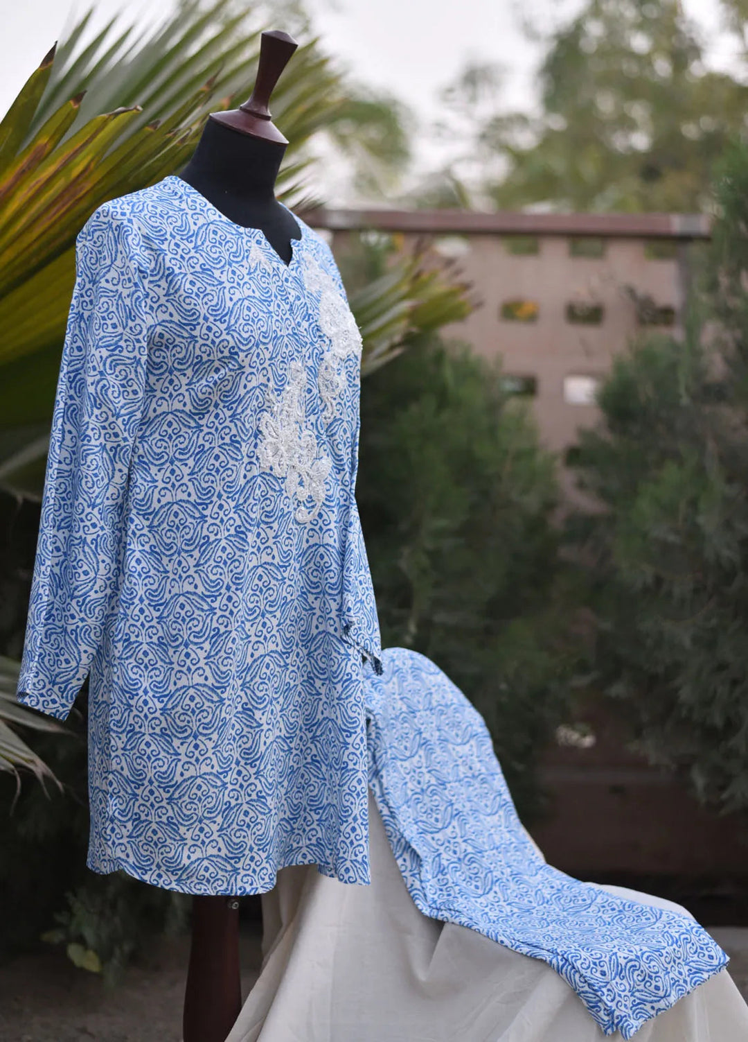 Artistic Wear Pret Appliqued Irish Lawn 2 Piece Suit Blue ikat