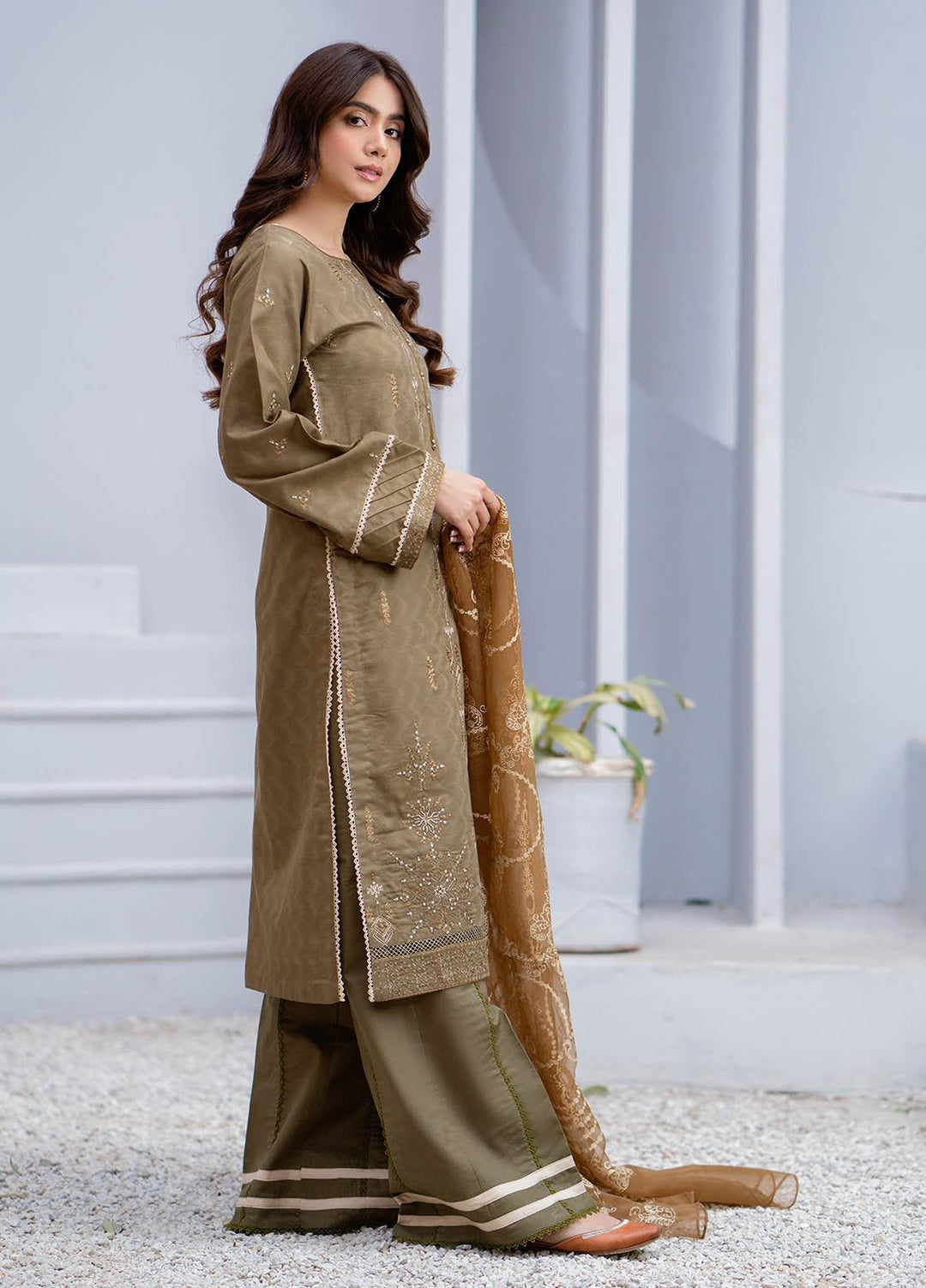 Arzoo by Humdum Embroidered Lawn Suits Unstitched 3 Piece HD23A 04 - Summer Collection